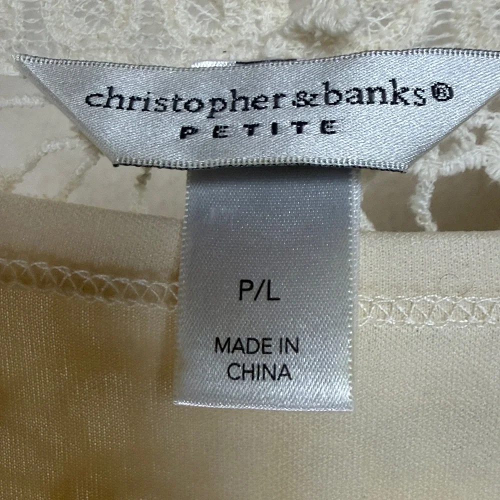 CHRISTOPHER & BANKS Crocheted Blouse w/Tank Lining. Cream